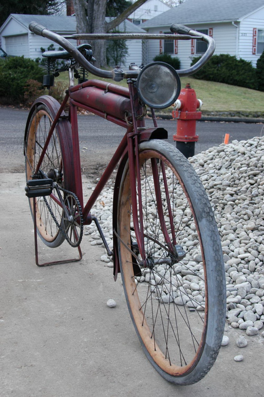 1916 Indian - front view - Dave's Vintage Bicycles